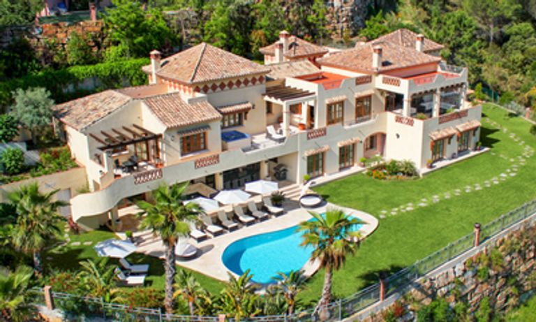 Two story villa with pool in Spain