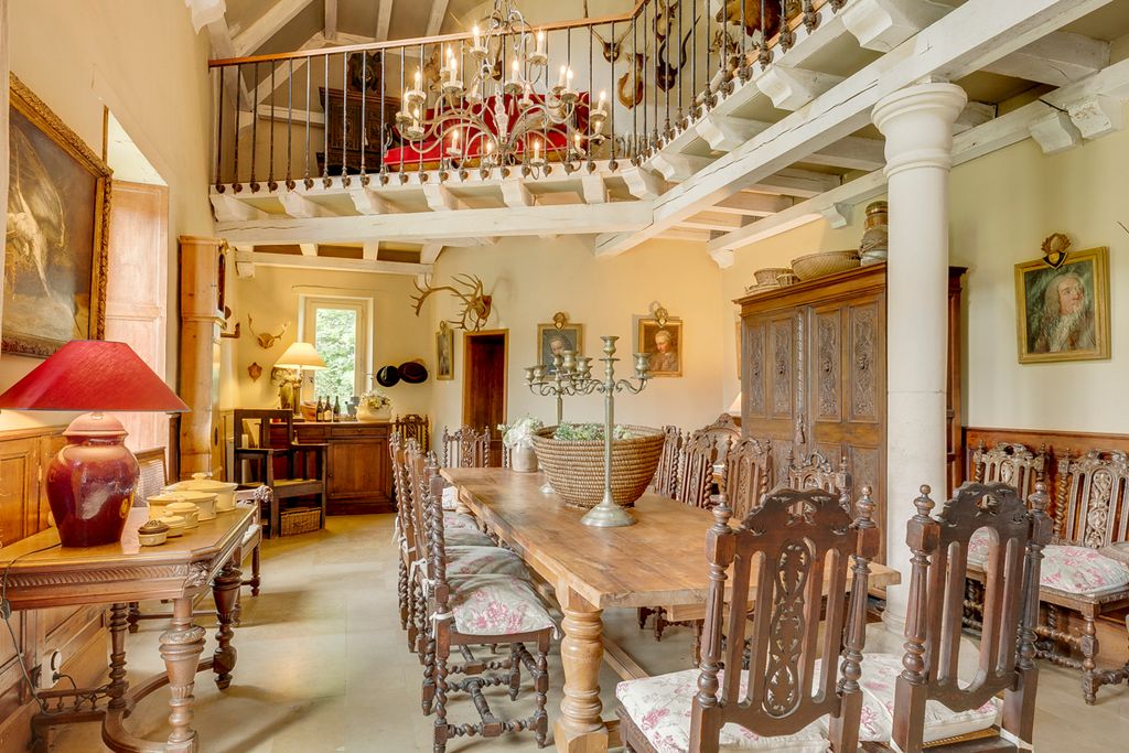 The Secret Hamlet Olivers Travel2