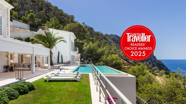 Oliver’s Travels Recognised at the 2025 Condé Nast Traveller Reader’s Choice Awards!