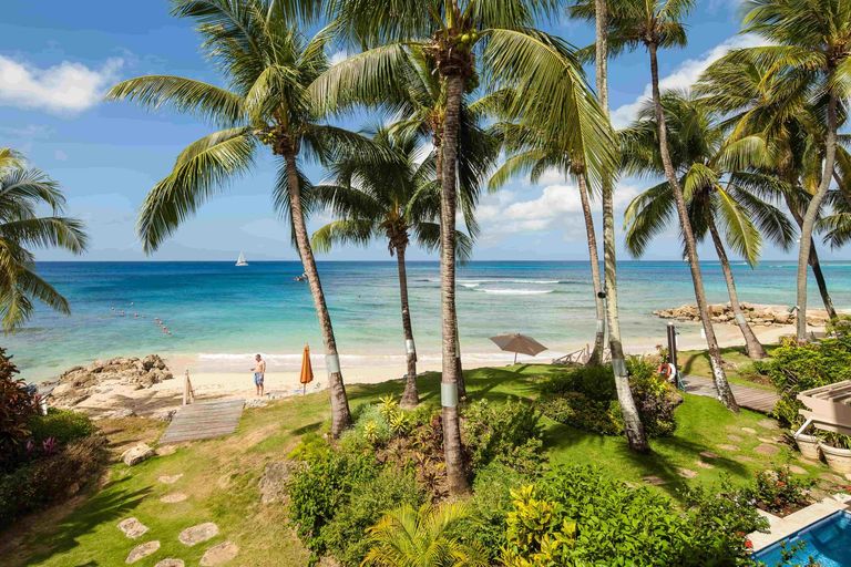 Beachfront villas, Caribbean