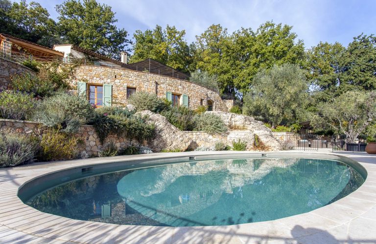 Pool and house in France